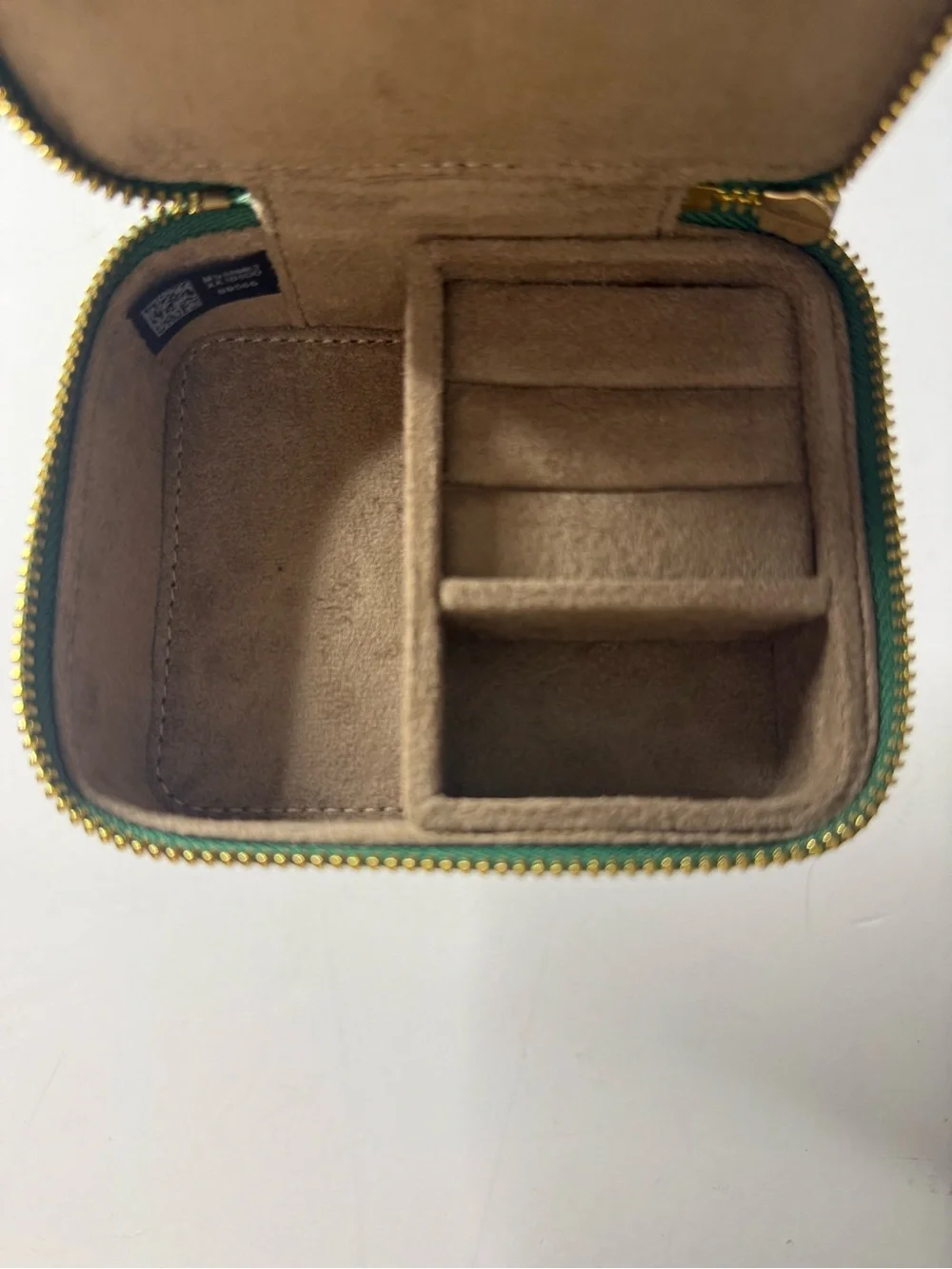 Michael Kors Emerald Saffiano Zip Jewely box